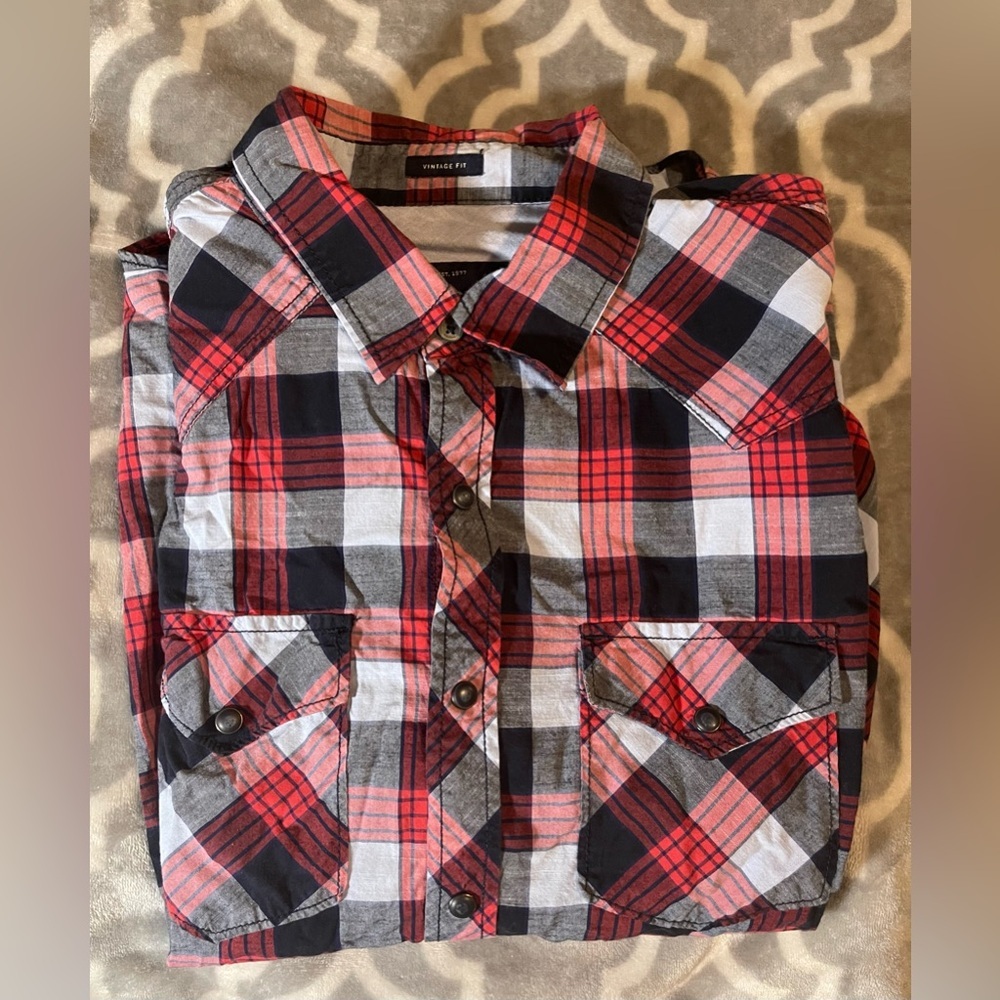 American Eagle Button down plaid shirt size large # 2116